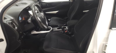 2020 Nissan NP300 Frontier 2.5 Xe Aa Mt