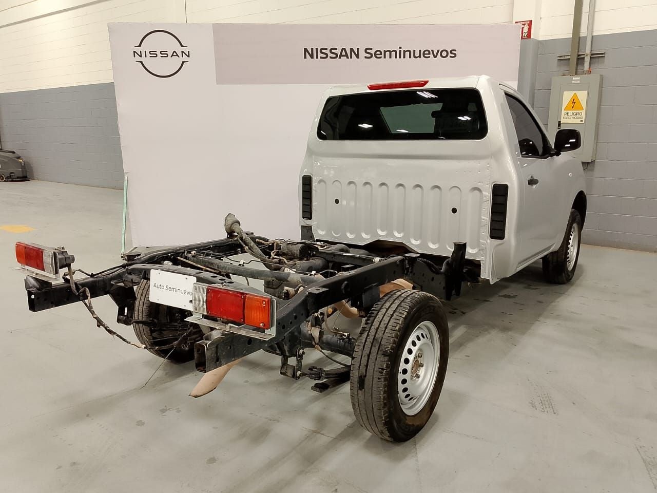 2023 Nissan NP300 2.5 Chasis AC Mt