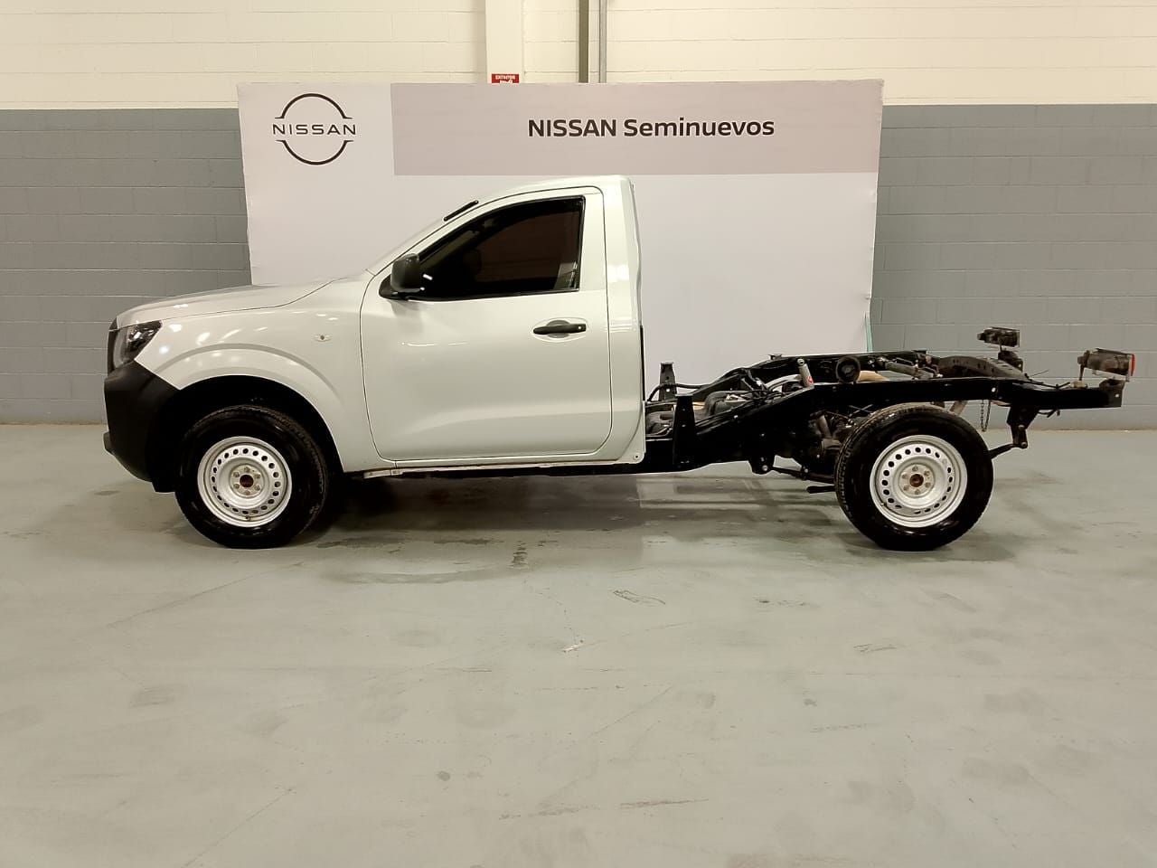 2023 Nissan NP300 2.5 Chasis AC Mt